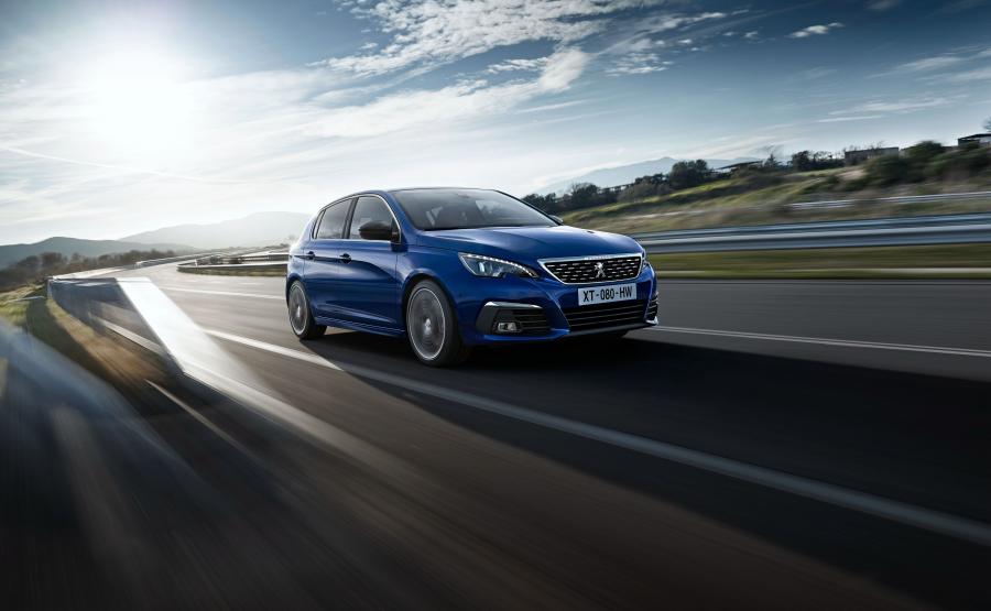  Peugeot 308 GT 2017 года  (WW) (фото 2 из 18)